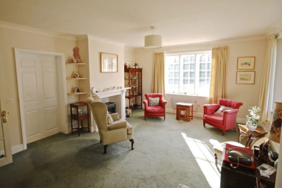2 Bedroom Flat